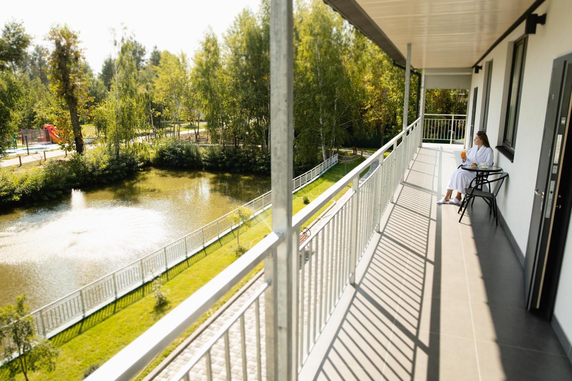 Nicolas Resort Club Kyiv Exterior photo